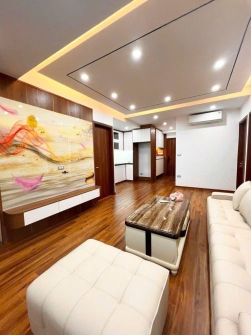 Bán chung cư Vũ Phạm Hàm, 3 Ngủ, Căn góc, 7 tỷ, khu vip Trung Hoà.