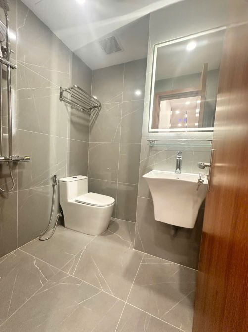 Bán căn hộ chung cư ở Nguyễn Thị Định 80m2 chia 3 ngủ full nội thất, ảnh thực tế