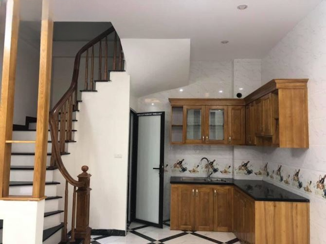 Bán gấp gấp nhà phố Trần Duy Hưng.Dt 40m, 5 tầng, giá chỉ 3.1 tỷ