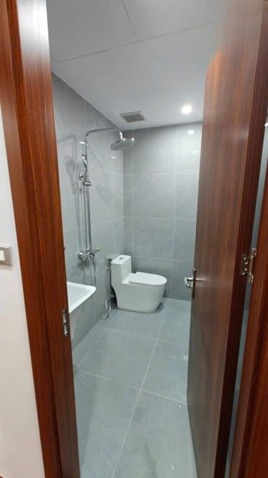Bán chung cư Vũ Phạm Hàm, 3 Ngủ, Căn góc, 7 tỷ, khu vip Trung Hoà.