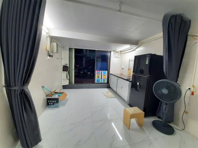 Bán Tập thể Đại học Thương Mại, 40m2 tầng 1, đầy đủ nội thất, giá 2,2 tỷ