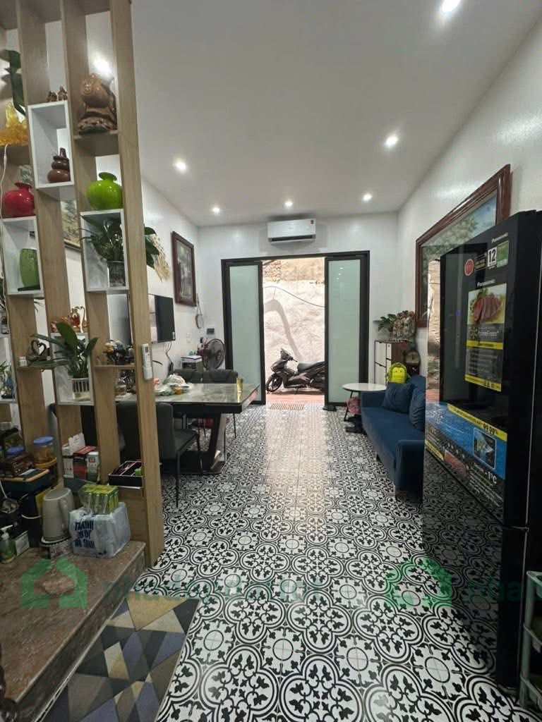 Nhà đẹp ở Hồ Tùng Mậu, Cầu Giấy - DT 30m2 - Giá nhỉnh 8 tỷ