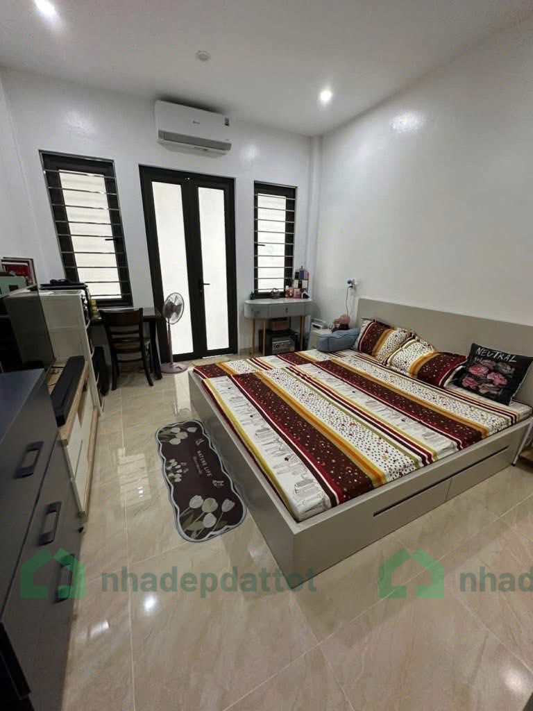 Nhà đẹp ở Hồ Tùng Mậu, Cầu Giấy - DT 30m2 - Giá nhỉnh 8 tỷ