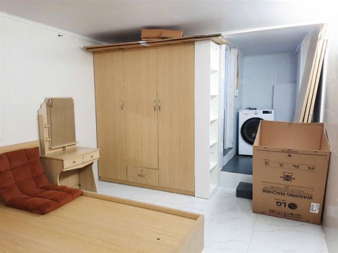 Bán Tập thể Đại học Thương Mại, 40m2 tầng 1, đầy đủ nội thất, giá 2,2 tỷ
