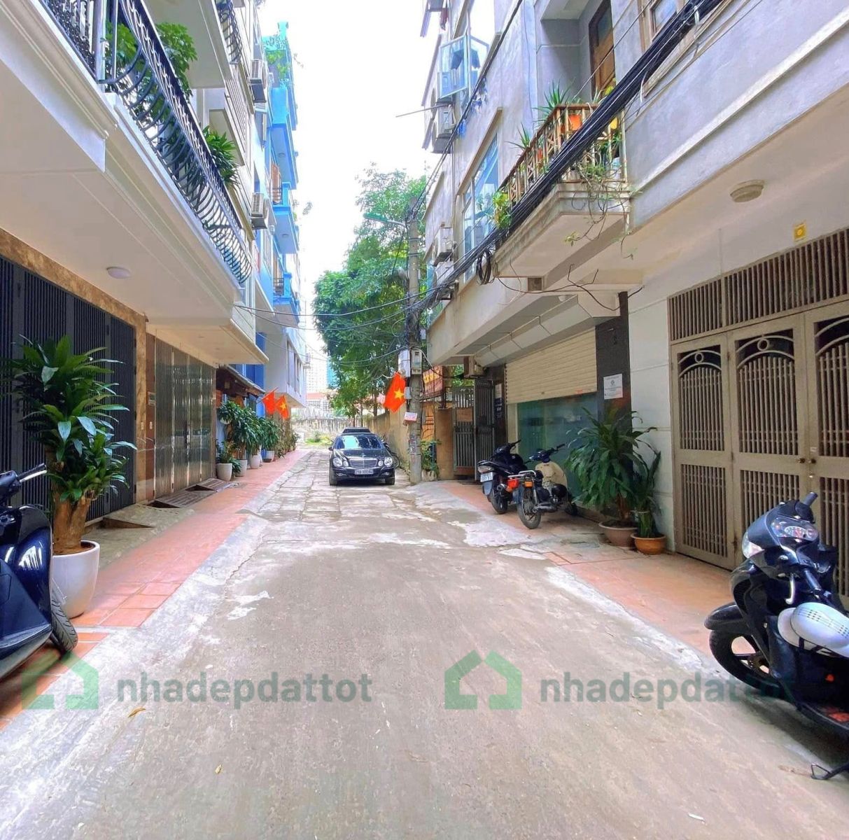 RẺ HƠN VÀNG – CHÍNH CHỦ CẦU GIẤY – NHÀ ĐẸP MỚI 5 TẦNG – BA GÁC TẬN CỬA – FULL NỘI THẤT CHÂU ÂU