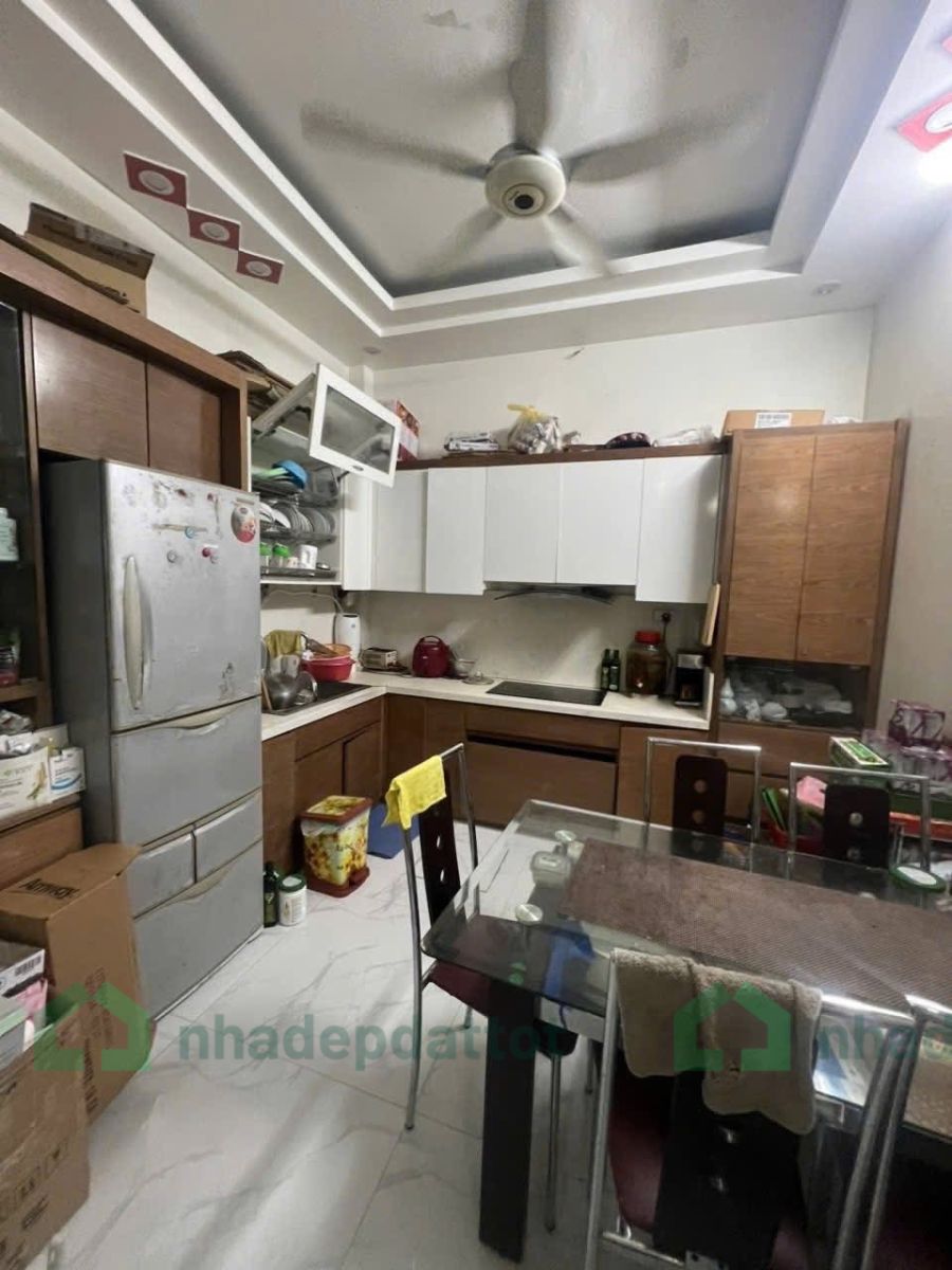 BÁN NHÀ HOÀNG QUỐC VIỆT – GẦN PHỐ, NGÕ RỘNG, VỈA HÈ RỘNG
