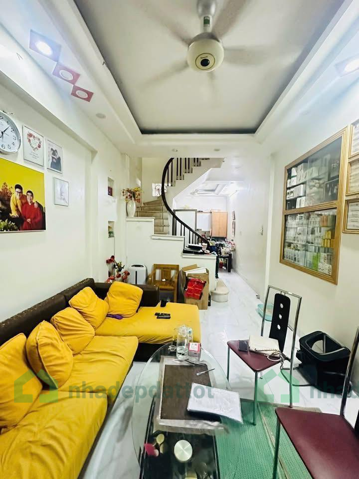 BÁN NHÀ HOÀNG QUỐC VIỆT – GẦN PHỐ, NGÕ RỘNG, VỈA HÈ RỘNG