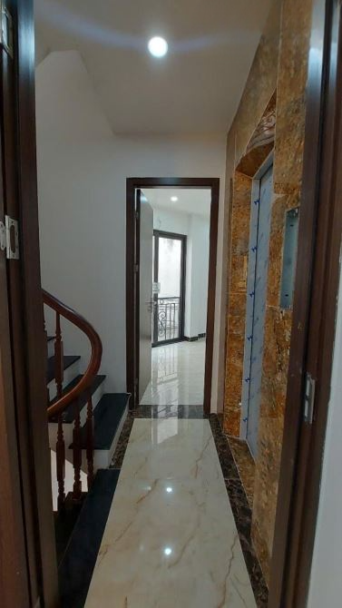 Bán Nhà Phố Hoàng Quốc Việt - Cầu Giấy -Thang Máy -Oto Đỗ Cửa