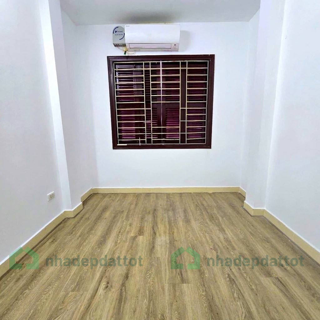 LÔ GÓC 3 MẶT THOÁNG – TRUNG TÂM CẦU GIẤY – NHÀ ĐẸP Ở NGAY