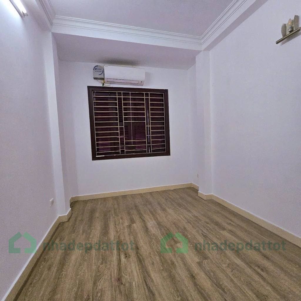 LÔ GÓC 3 MẶT THOÁNG – TRUNG TÂM CẦU GIẤY – NHÀ ĐẸP Ở NGAY