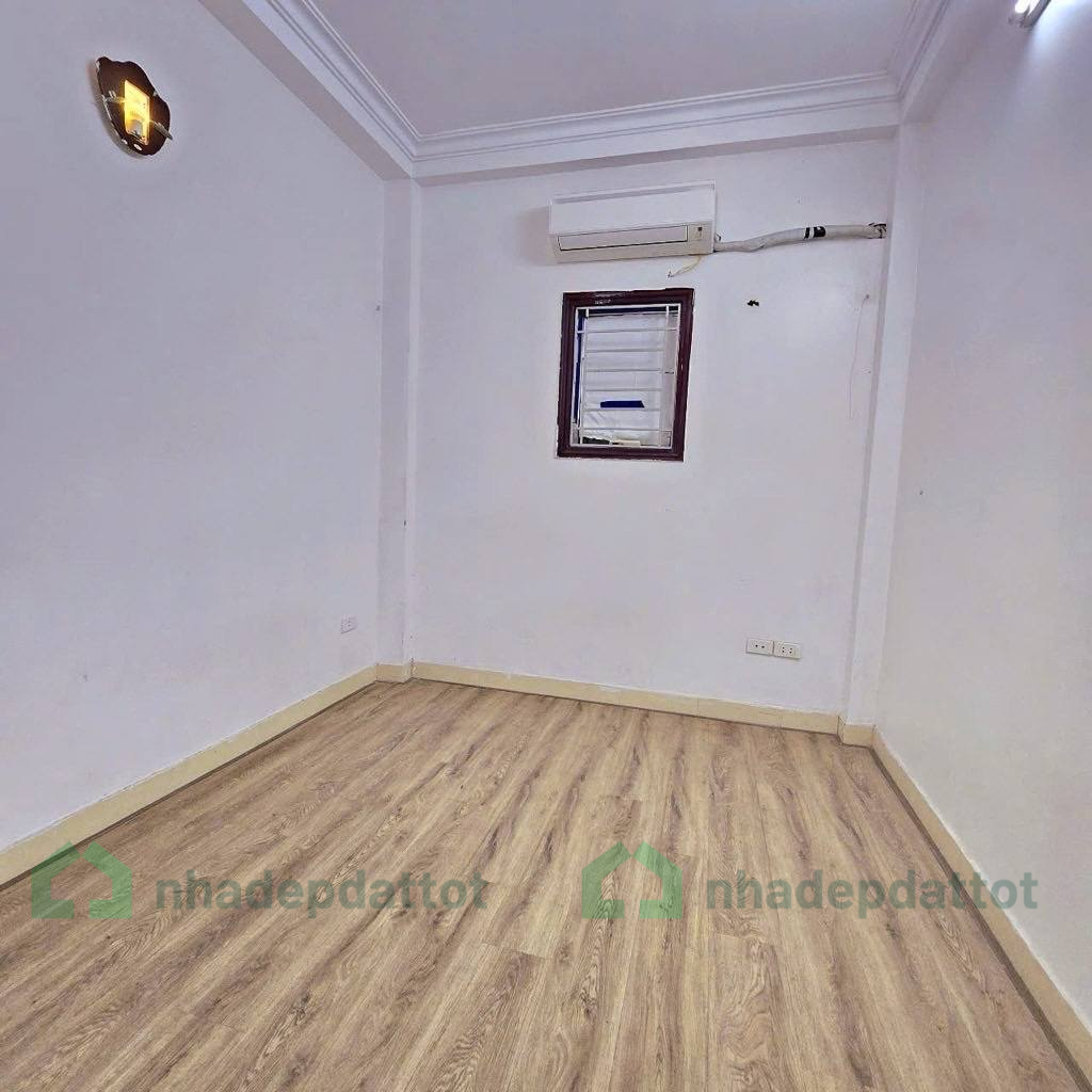 LÔ GÓC 3 MẶT THOÁNG – TRUNG TÂM CẦU GIẤY – NHÀ ĐẸP Ở NGAY