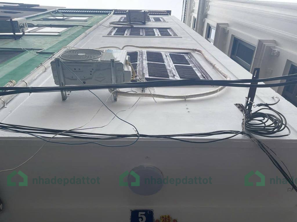 LÔ GÓC 3 MẶT THOÁNG – TRUNG TÂM CẦU GIẤY – NHÀ ĐẸP Ở NGAY