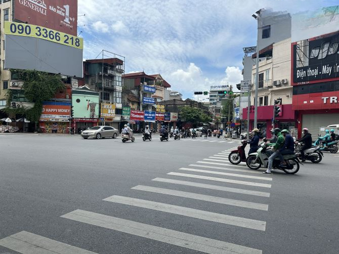 Siêu Hiếm! Nhà Mặt Phố Trương Định – Vỉa Hè Cực Rộng – 80m², Mặt Tiền 5m, Kinh Doanh Sầm Uất, Chỉ 26 Tỷ