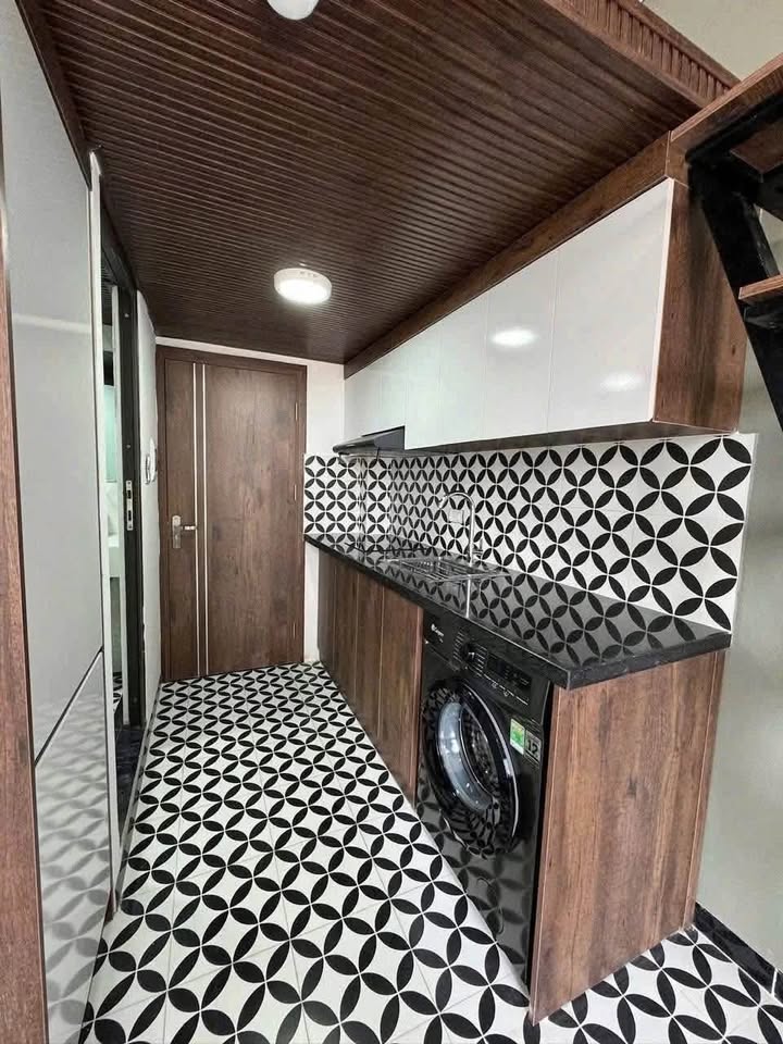 Bán nhà 8 tầng thang máy - 50m2 - Khương Thương, Đống Đa