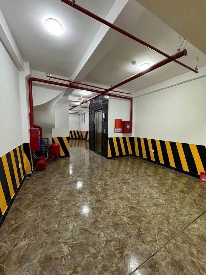 Bán nhà 8 tầng thang máy - 50m2 - Khương Thương, Đống Đa