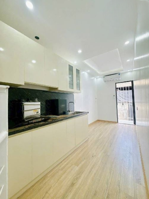 NHỈNH 3 TỶ- ĐỐNG ĐA 18M*5T- 3 NGỦ- 70M RA Ô TÔ, RA PHỐ LỚN - NHÀ ĐẸP FULL NT