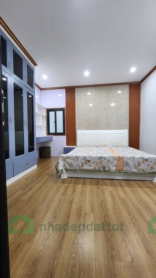 Bán nhà 4 tầng Phương Mai - Đống Đa - 43m2 - 13,5 tỷ