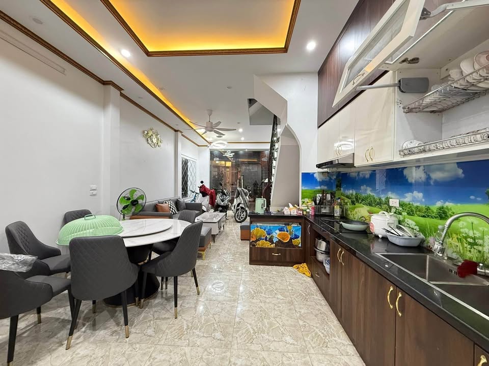 Nhà phố Phương Mai - Full nọi thất - 41m2 giá 13,4 tỷ