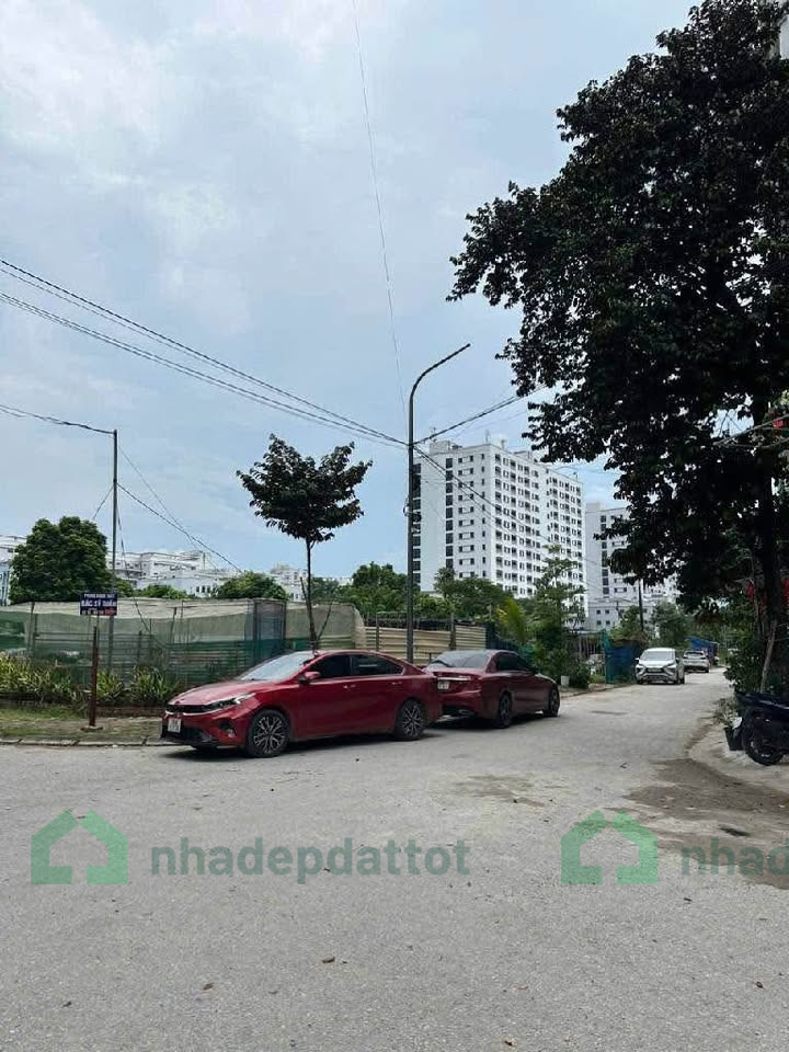 Bán đất dịch vụ Vạn Phúc – 50m² – mt 4m – ô tô tránh – giá 10.8 tỷ
