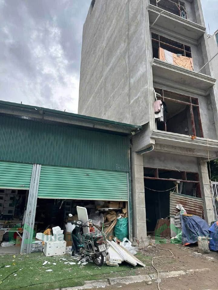Bán đất dịch vụ Vạn Phúc – 50m² – mt 4m – ô tô tránh – giá 10.8 tỷ