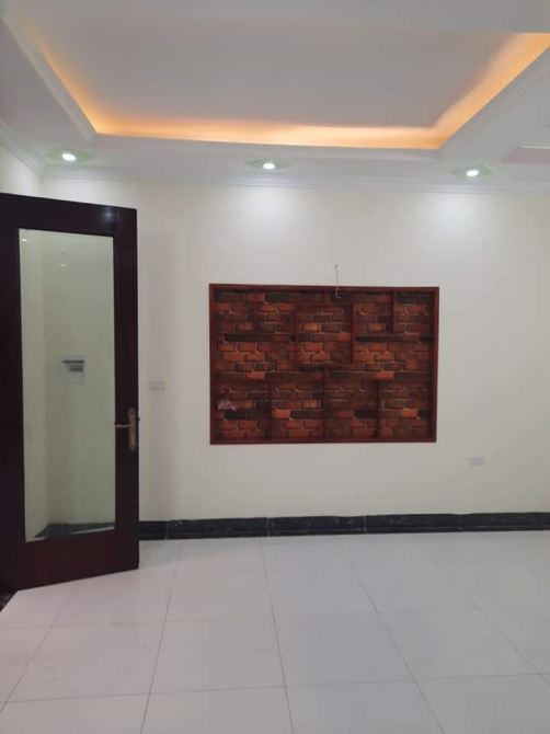 Nhỉnh 3 tỷ nhà 5 tầng ô tô ngay nhà khu phân lô cán bộ gần bệnh viện Hà Đông