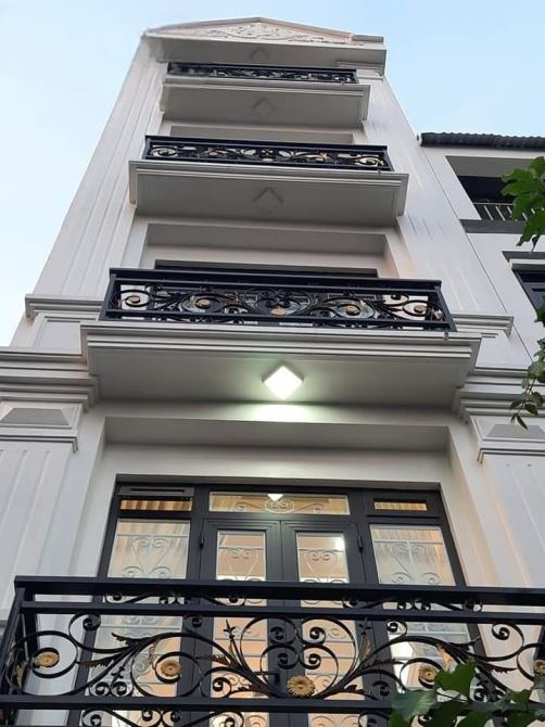 Nhỉnh 3 tỷ nhà 5 tầng ô tô ngay nhà khu phân lô cán bộ gần bệnh viện Hà Đông