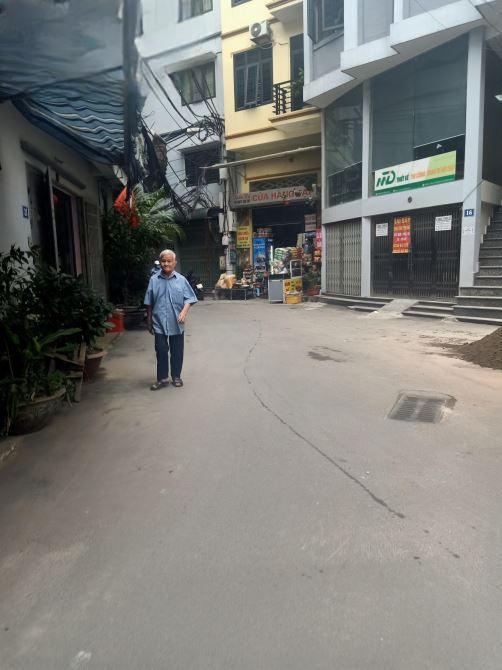 Nhỉnh 3 tỷ lô góc ô tô đỗ cửa ngã Tư Vạn Phúc Hà Đông