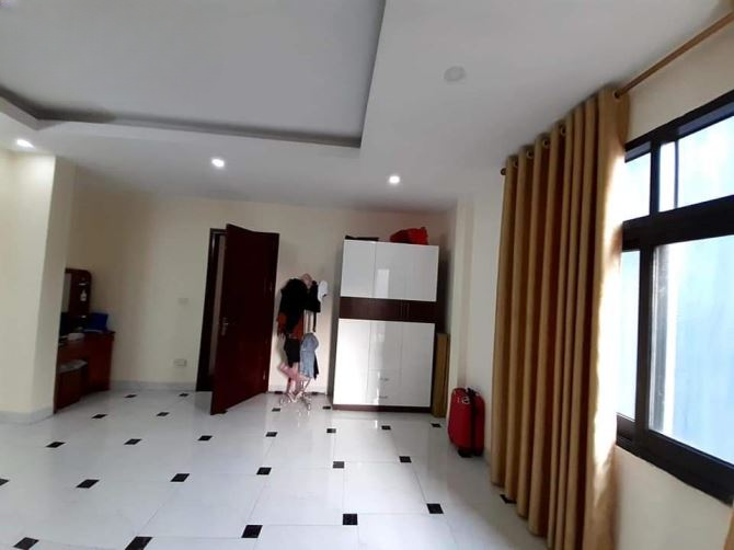 Nhỉnh 3 tỷ nhà 4 tầng 50m2 phân lô ô tô ngay ngã Tư Vạn Phúc Hà Đông