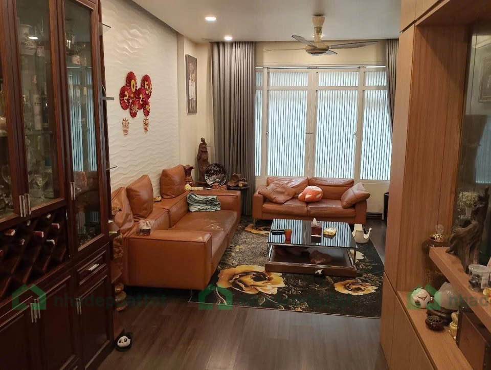 Bán nhà phân lô Văn Quán – 3 ô tô tránh, vỉa hè rộng, kinh doanh sầm uất - 51m2