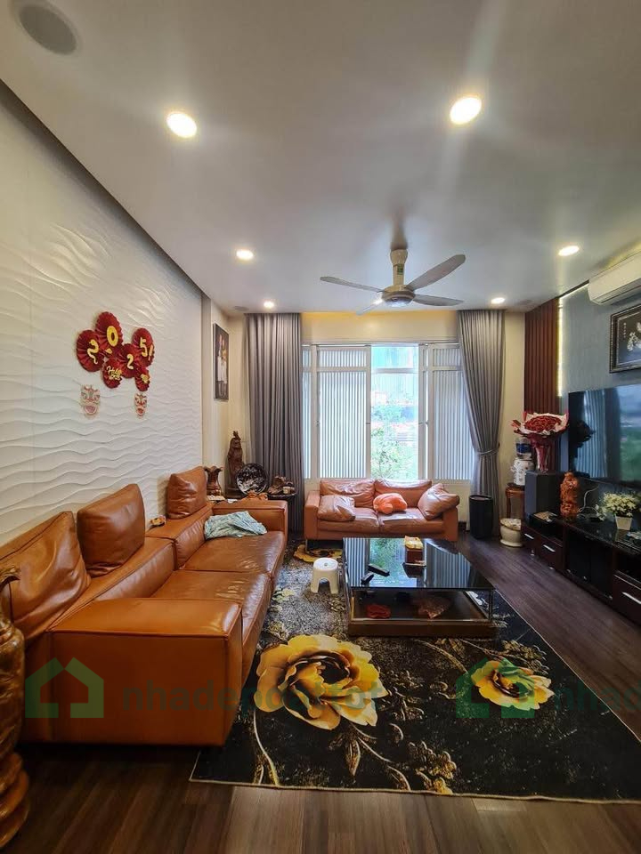 Bán nhà phân lô Văn Quán – 3 ô tô tránh, vỉa hè rộng, kinh doanh sầm uất - 51m2