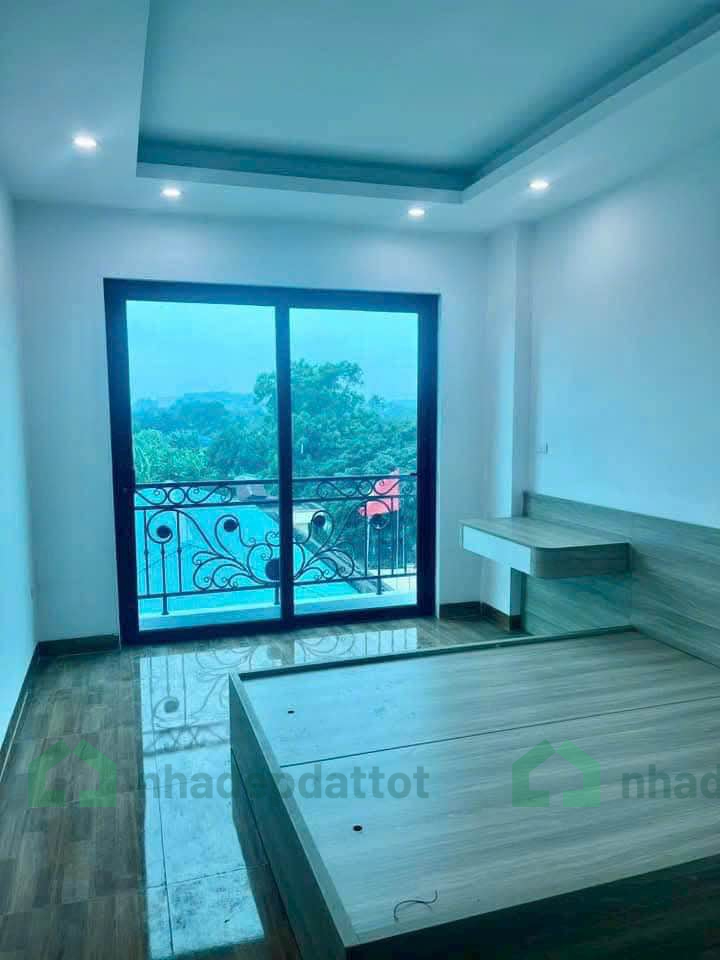 Nhà Đẹp tổ 16 Yên Nghĩa, 32m2, 5 tầng, ô tô tải đỗ cửa vào nhà, đường thông kd, giá chỉ 4.85 tỉ có TL