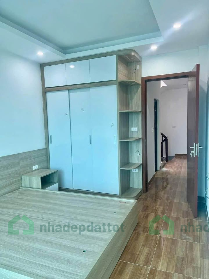 Nhà Đẹp tổ 16 Yên Nghĩa, 32m2, 5 tầng, ô tô tải đỗ cửa vào nhà, đường thông kd, giá chỉ 4.85 tỉ có TL