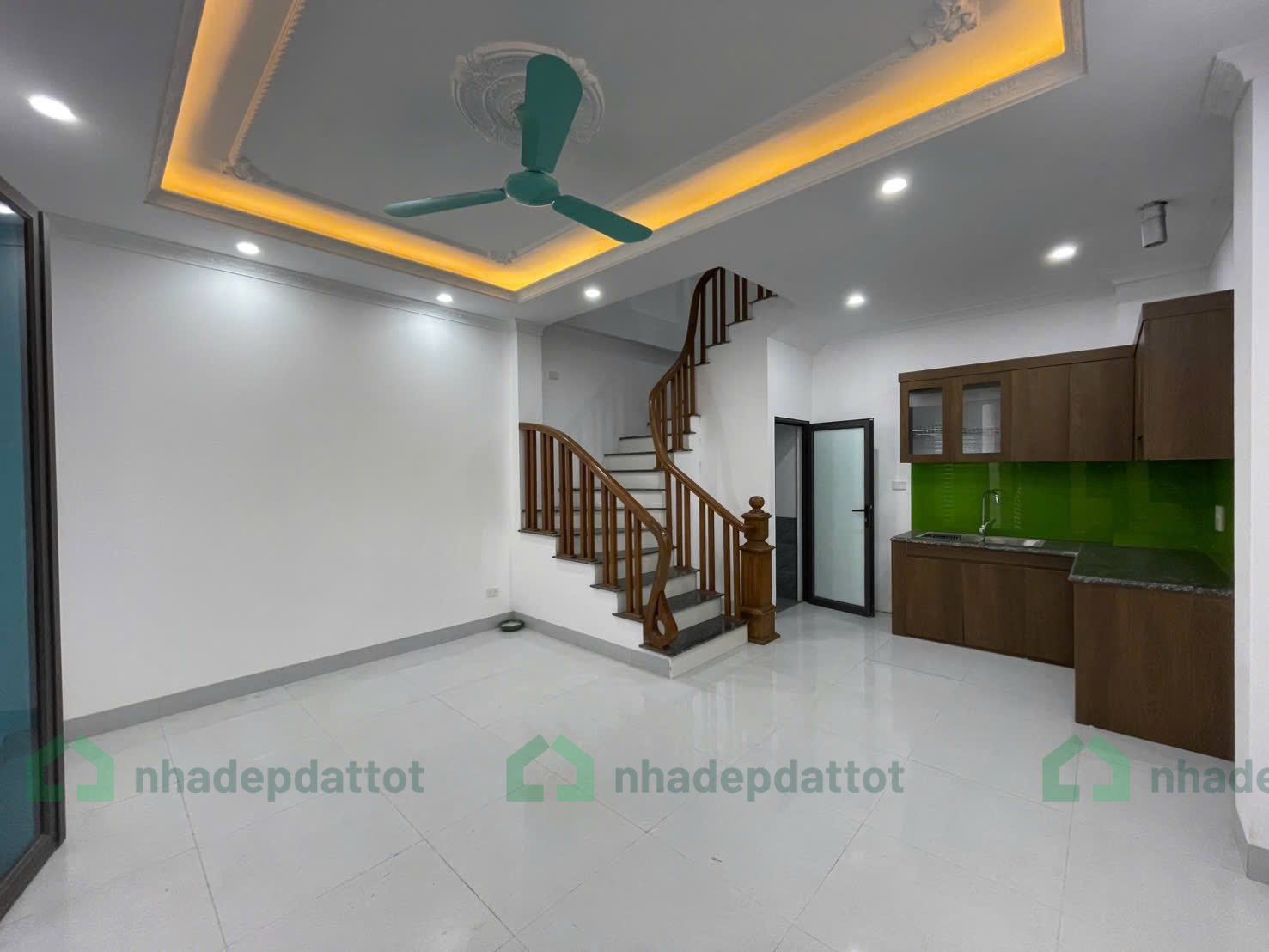 Nhà 5 tầng Yên Nghĩa Hà Đông 5,4 tỷ 33,5m2