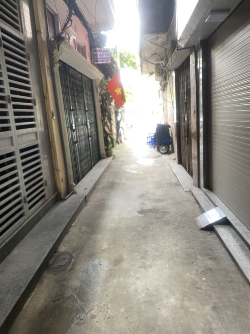Bán nhà Giải Phóng 45m2 vị trí đẹp sát mặt đường giải phóng kinh doanh tốt 10.5 tỷ
