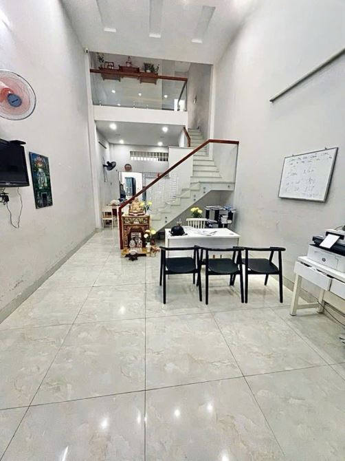 Bán nhà Hương Viên 30m2 nhà đẹp nội thất xịn vài bước ra ô tô gần hồ 8.3 tỷ