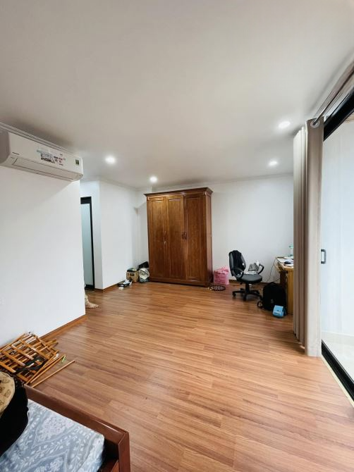 Mặt phố Chùa Quỳnh, Hai Bà Trưng, 8T thang máy dòng tiền 120tr/th, sổ đẹp, 110m2 mt gần 7m