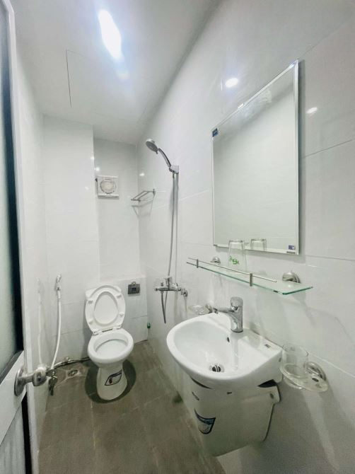 MÁY IN TIỀN MINH KHAI, 43M² , MẶT TIỀN 5M , DÒNG TIỀN 35TR/TH, GẦN Ô TÔ , 8 PKK , 8,2 TỶ