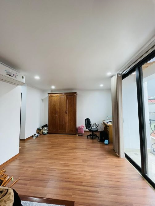 Mặt phố Chùa Quỳnh, Hai Bà Trưng, 8T thang máy dòng tiền 120tr/th, sổ đẹp, 110m2 mt gần 7m