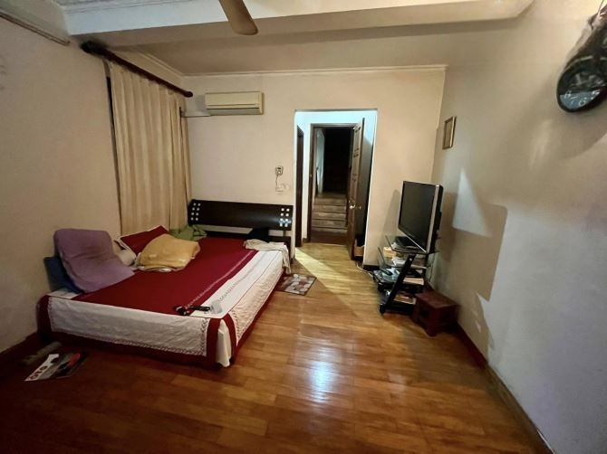 Cần bán nhà Võ Thị Sáu,HBT, lô góc, dân xây,oto đỗ cửa, sổ vuông,65m, 15.8 tỷ