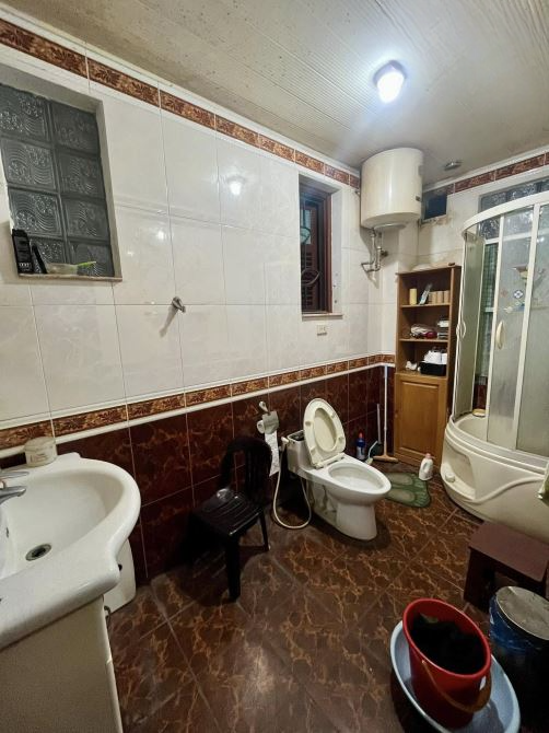 Cần bán nhà Võ Thị Sáu,HBT, lô góc, dân xây,oto đỗ cửa, sổ vuông,65m, 15.8 tỷ