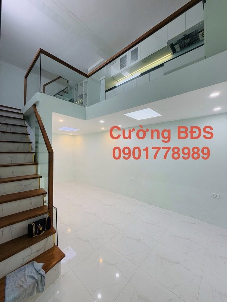 Nhà trung tâm Chợ Giời – Chỉ nhỉnh 6 tỷ – Cách mặt phố 10m – Khung cột chắc chắn