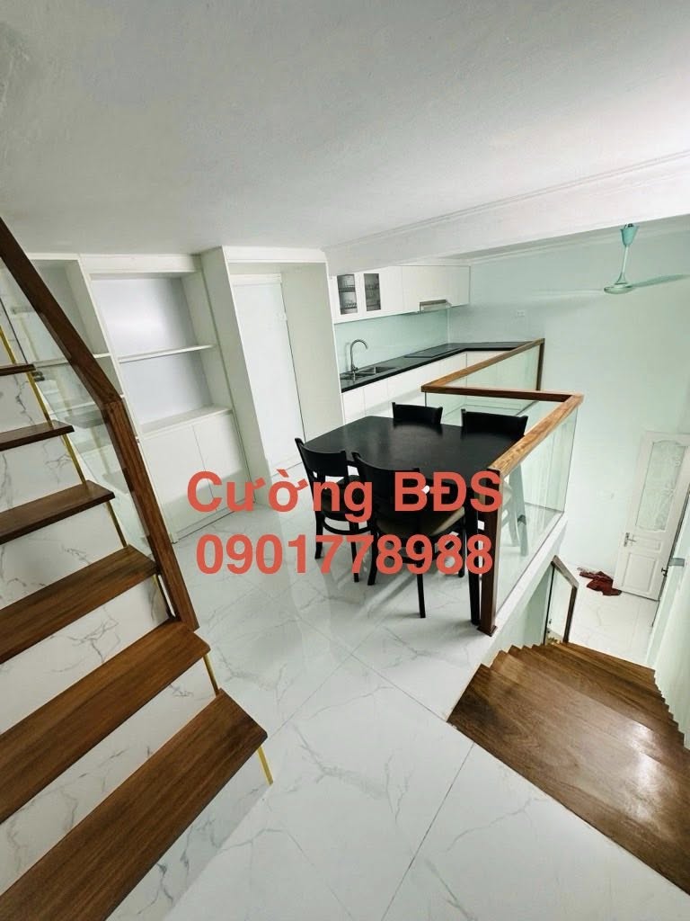 Nhà trung tâm Chợ Giời – Chỉ nhỉnh 6 tỷ – Cách mặt phố 10m – Khung cột chắc chắn