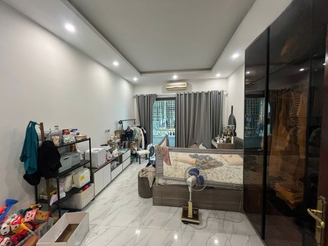 Bán nhà 40m2 Ngõ Quỳnh - HBT - dân xây mới 4 tầng - mặt tiền 4.2m - Giá 10.9 tỷ có TL