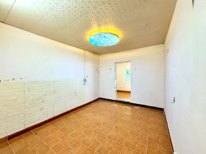 Căn hộ tầng 3 phố Thanh Nhàn - 2 ngủ riêng biệt - Oto đỗ cổng