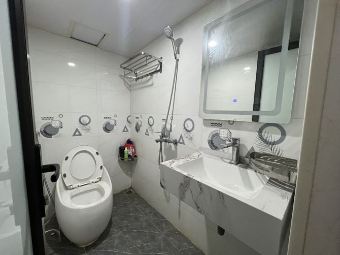 Cần Tiền Bán Gấp TT Cơ Khí Nguyễn Trãi 3 NGỦ - VỊ TRÍ VÀNG - TIỆN ÍCH BẠT NGÀN