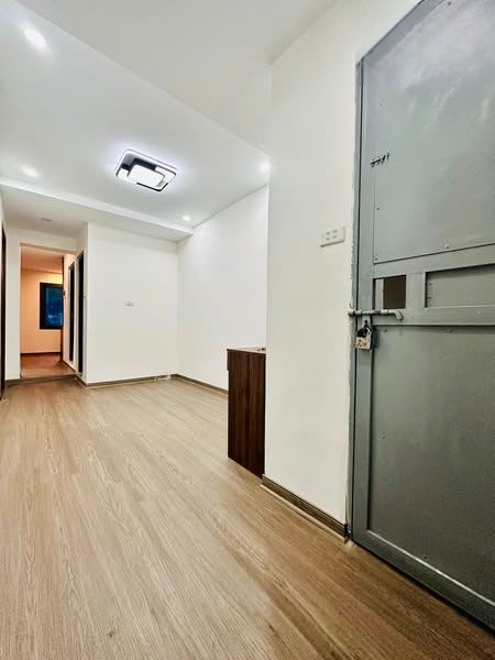 Bán Tập thể Thanh Xuân Nam - 70m2 - 3 ngủ - tầng 2 - full đồ ở ngay