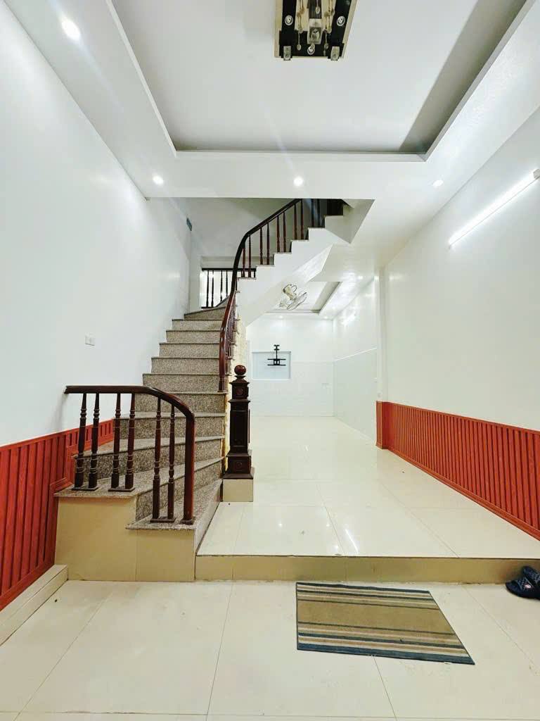 NGÕ 59 NGUYỄN NGỌC NẠI – PHÂN LÔ QUÂN ĐỘI – Ô TÔ 7 CHỖ ĐỖ CỬA – 2 MẶT THOÁNG
