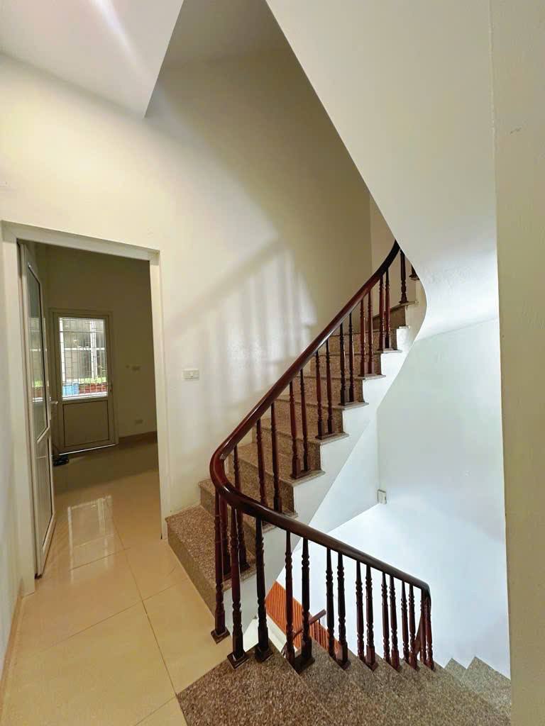 NGÕ 59 NGUYỄN NGỌC NẠI – PHÂN LÔ QUÂN ĐỘI – Ô TÔ 7 CHỖ ĐỖ CỬA – 2 MẶT THOÁNG