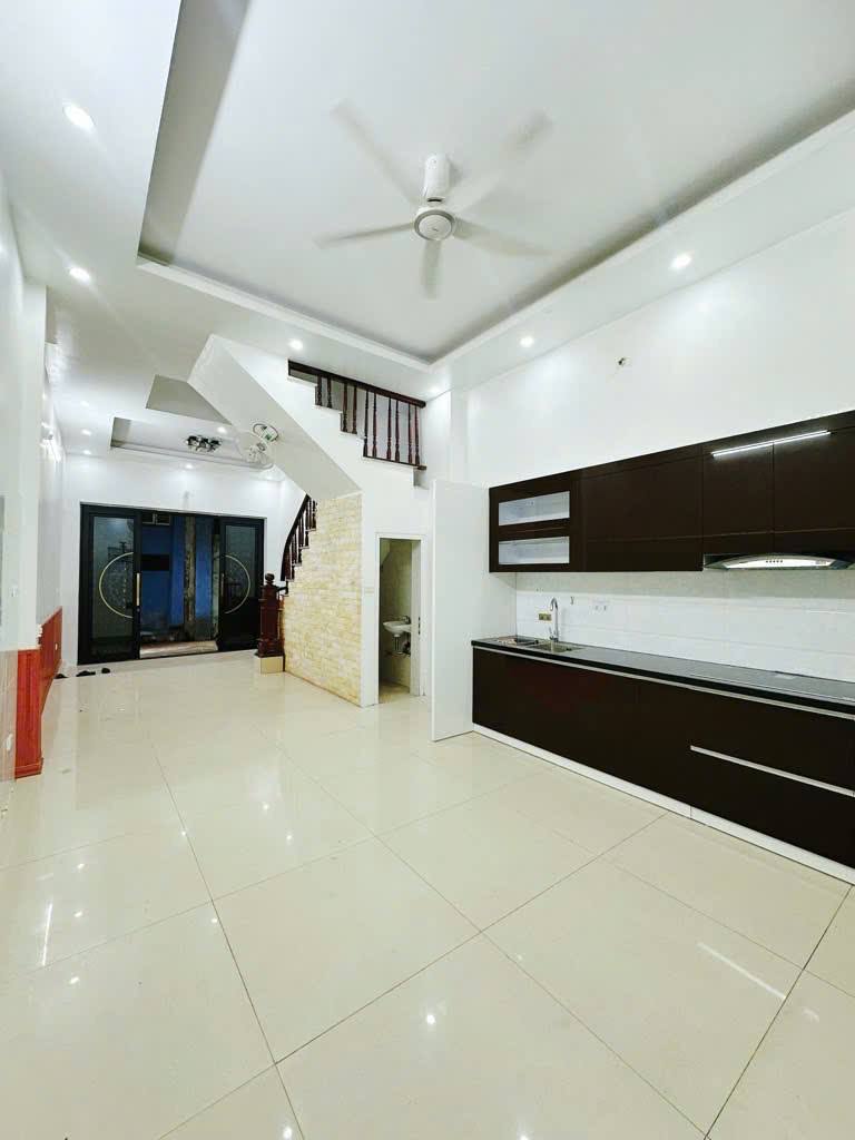 NGÕ 59 NGUYỄN NGỌC NẠI – PHÂN LÔ QUÂN ĐỘI – Ô TÔ 7 CHỖ ĐỖ CỬA – 2 MẶT THOÁNG