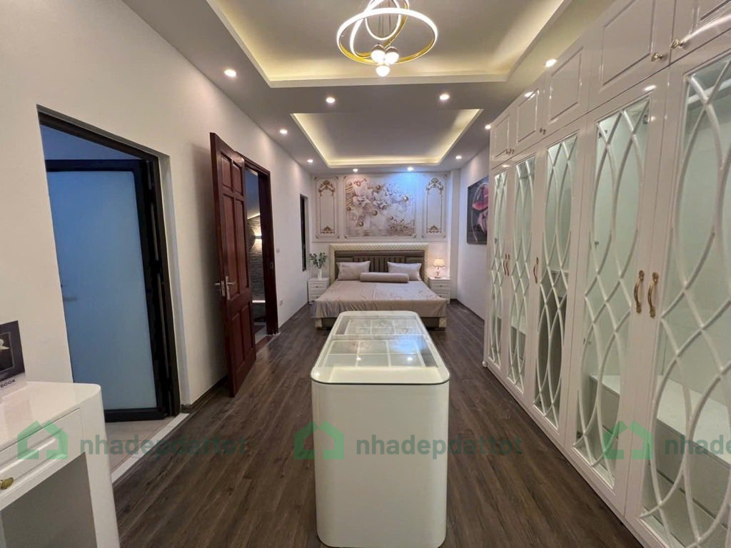 CHỈ HƠN 13 TỶ – SỞ HỮU NHÀ 6 TẦNG ĐẸP NHƯ MỚI PHỐ NHÂN HÒA – TRUNG TÂM THANH XUÂN